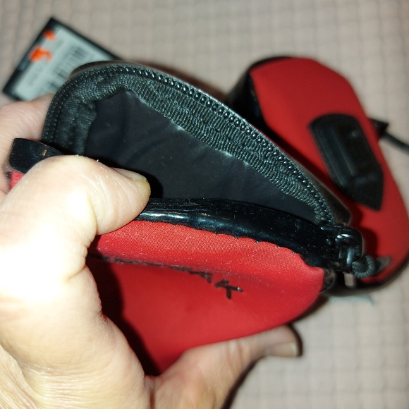 Red and black phone bag with change bag - Picture 8 of 8